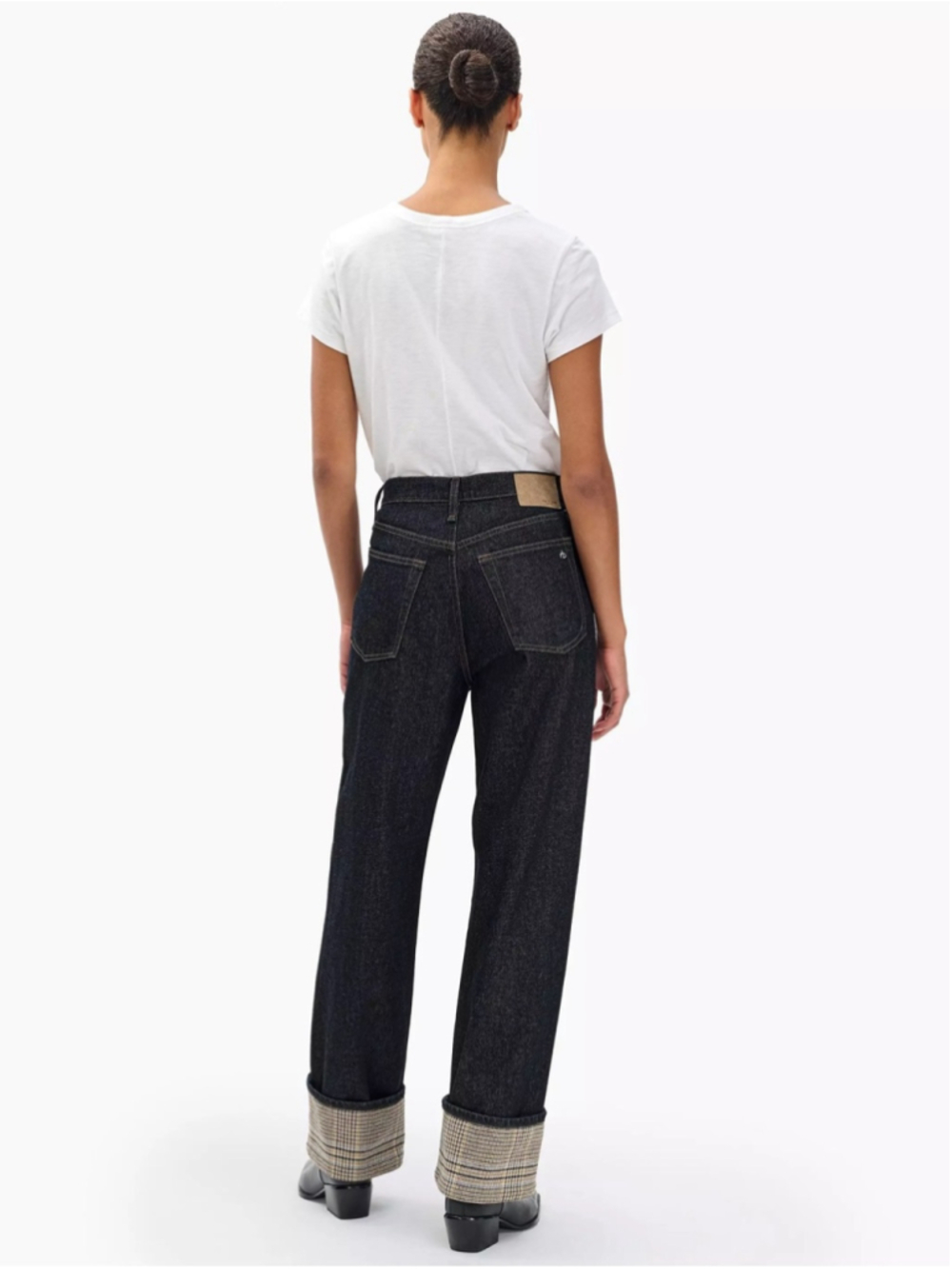 Rag & Bone Shea Ankle Relaxed Straight Jeans
Lightweight Rigid in Twilight Rinse - Picture 4 of 15